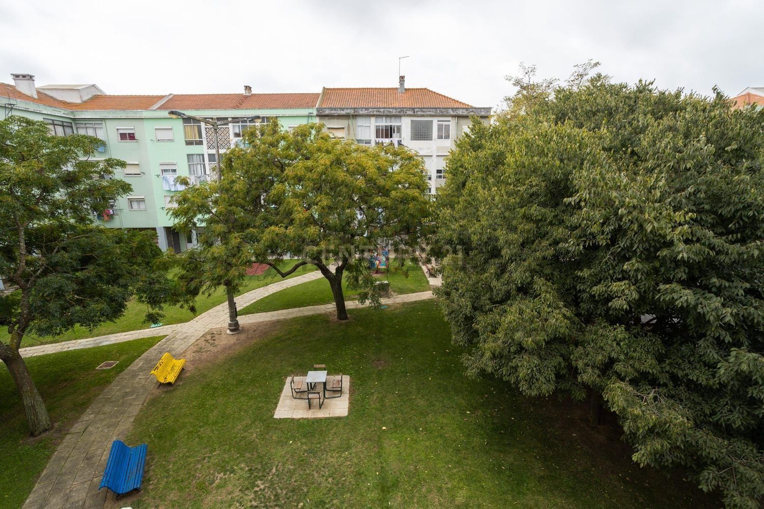 出租公寓 t2在Praceta Doutor Alberto de Araújo, 15 - 花园