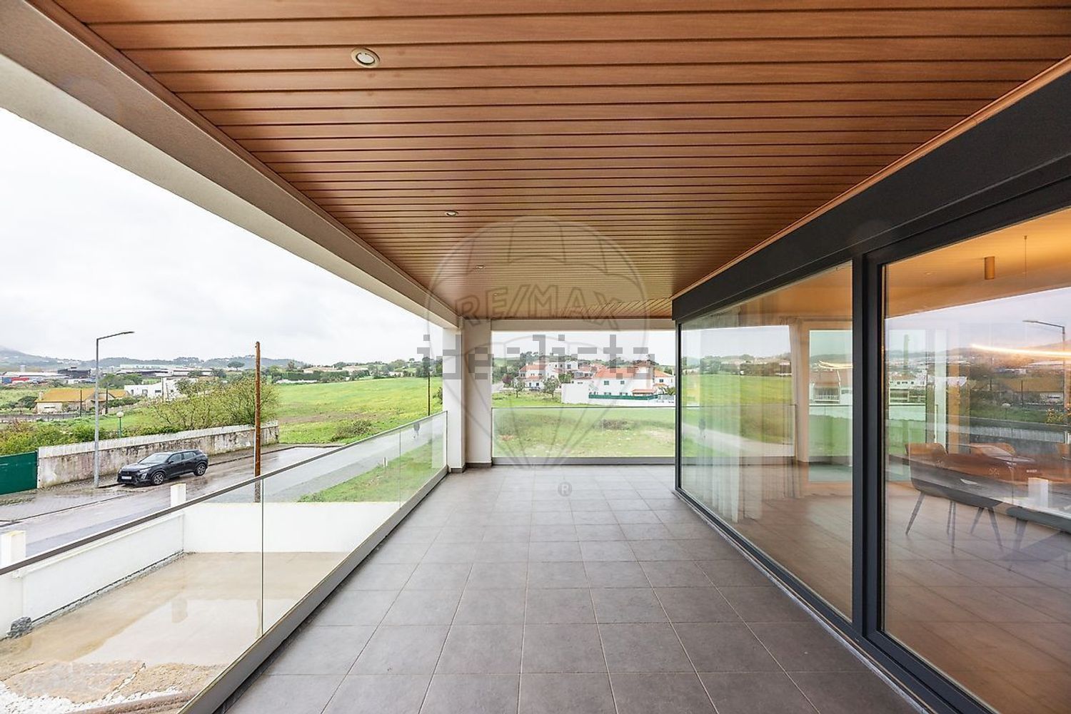 小楼房或独栋别墅出售在Rua Mato Moreira - 阳台