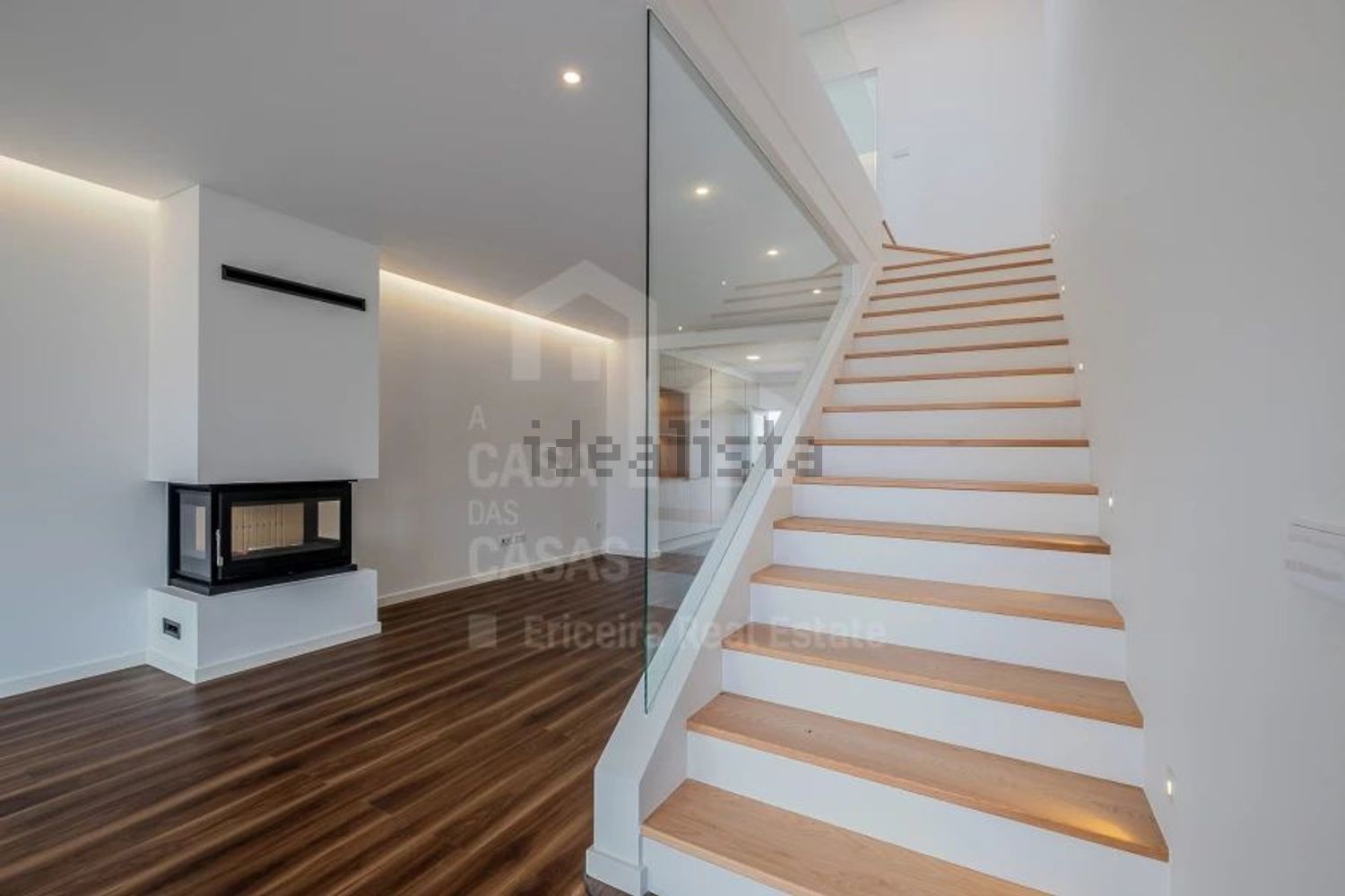 联排别墅出售在Rua da Cancelinha, 12 - 楼梯