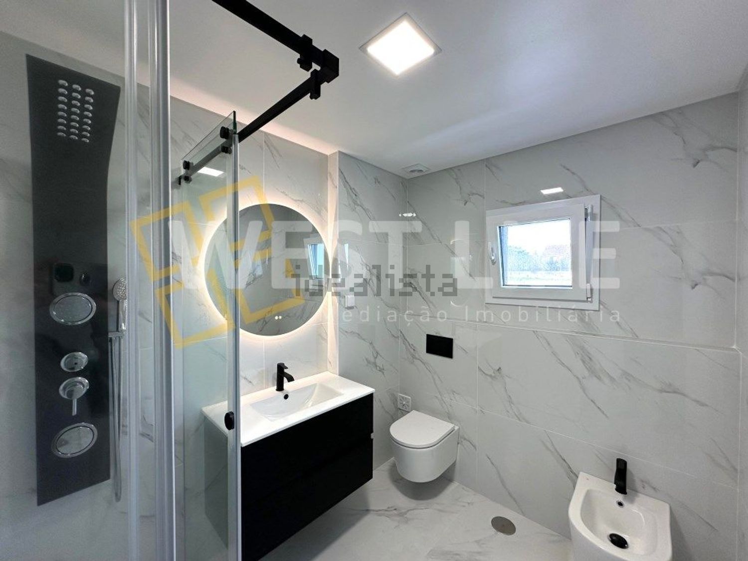 小楼房或独栋别墅出售在Santa Bárbara - 卫生间