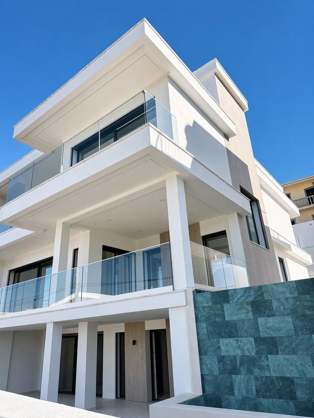 双拼别墅出售在Avenida Raul Brandão, 8