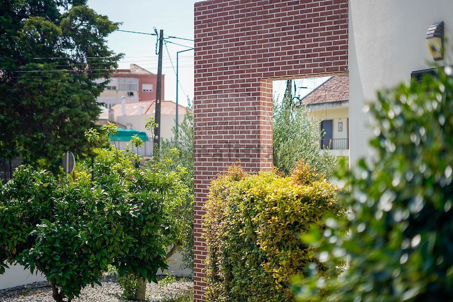 小楼房或独栋别墅出售在Rua Juncal - 视线