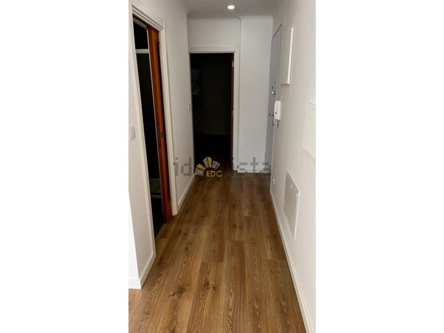 公寓 t2出售在Falagueira-Venda Nova - 过道