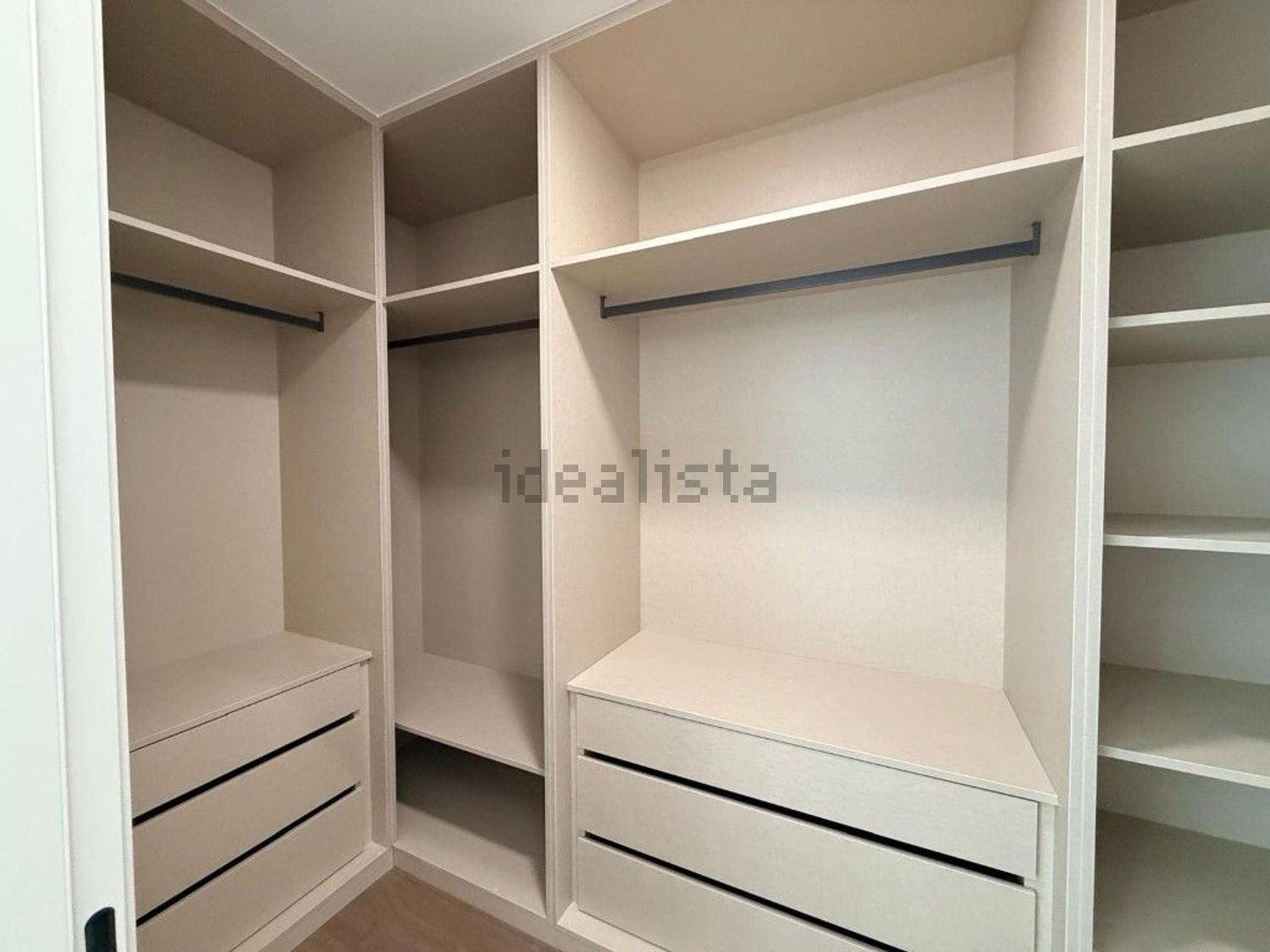 小楼房或独栋别墅出售在Rua dos Pedros - 试衣间