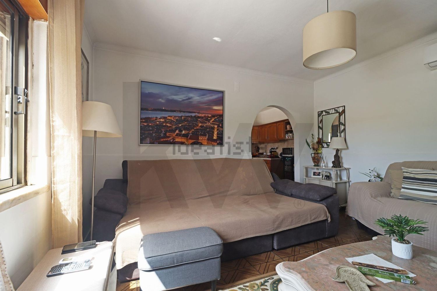 小楼房或独栋别墅出售在Rua António Aleixo - 客厅