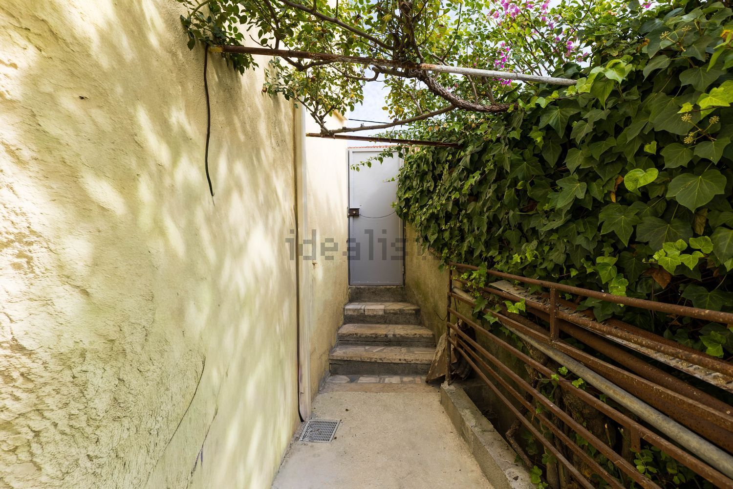 小楼房或独栋别墅出售在Rua dos Malmequeres, 2 - 详情