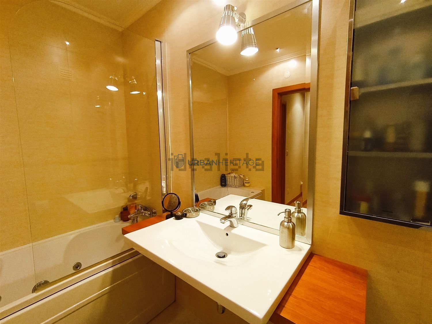 公寓 t2出售在Rua Helena Sá da Costa, 9 - 卫生间