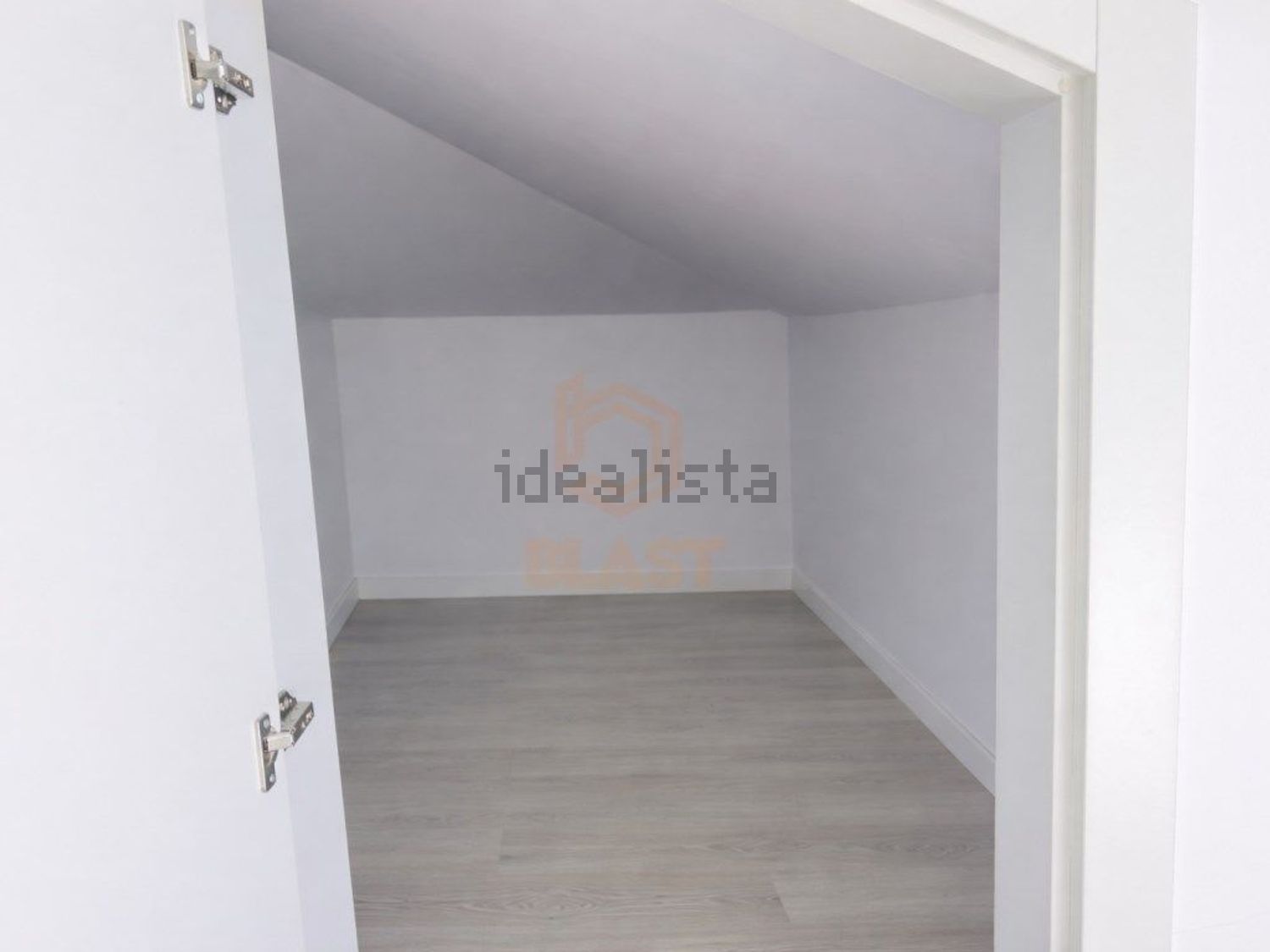 公寓 t3出售在Rua Doutor César Raúl da Costa Andrade - 居住