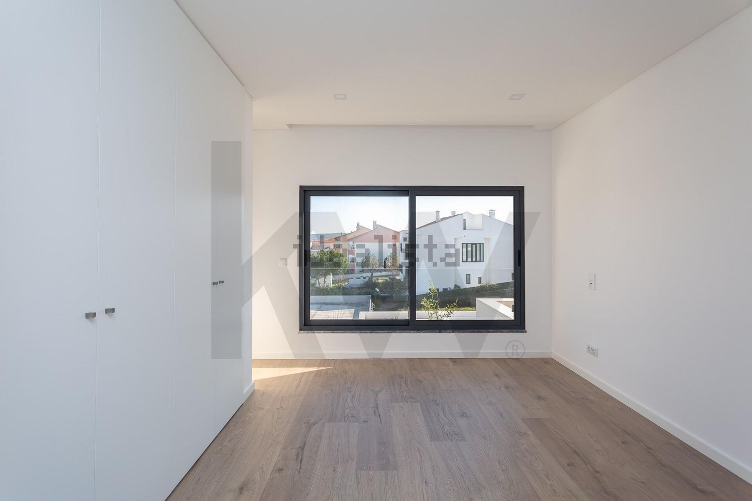 双拼别墅出售在Rua Marechal Craveiro Lopes s/n - 居住