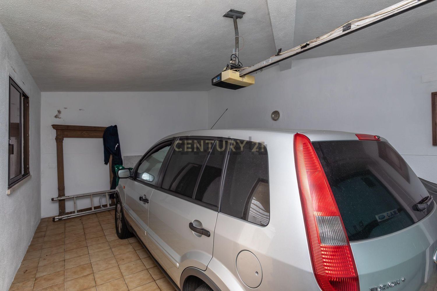 小楼房或独栋别墅出售在Cobre - 照片