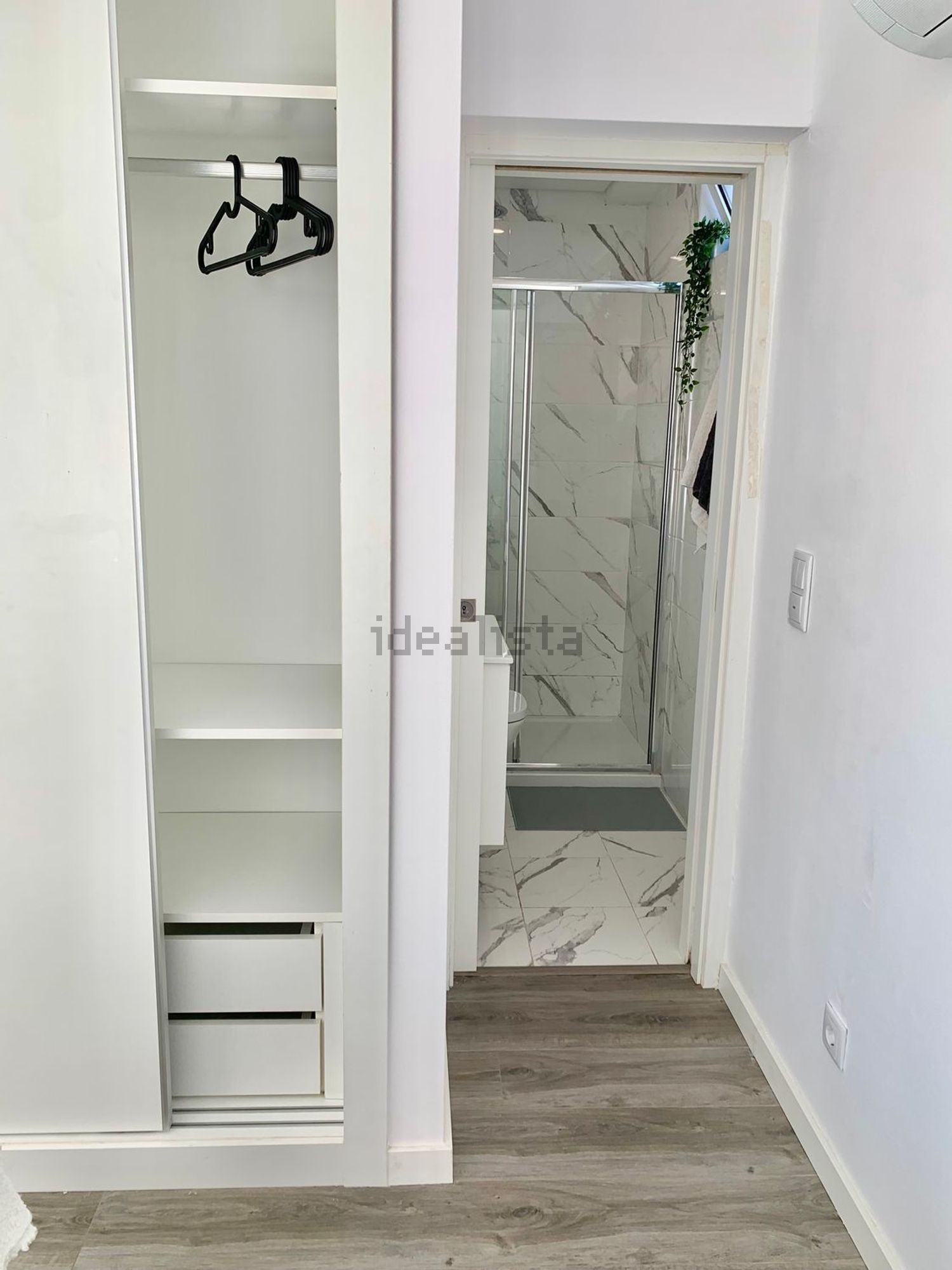 出租房间在Rua Sargento Armando Monteiro Ferreira, 35 - 卫生间