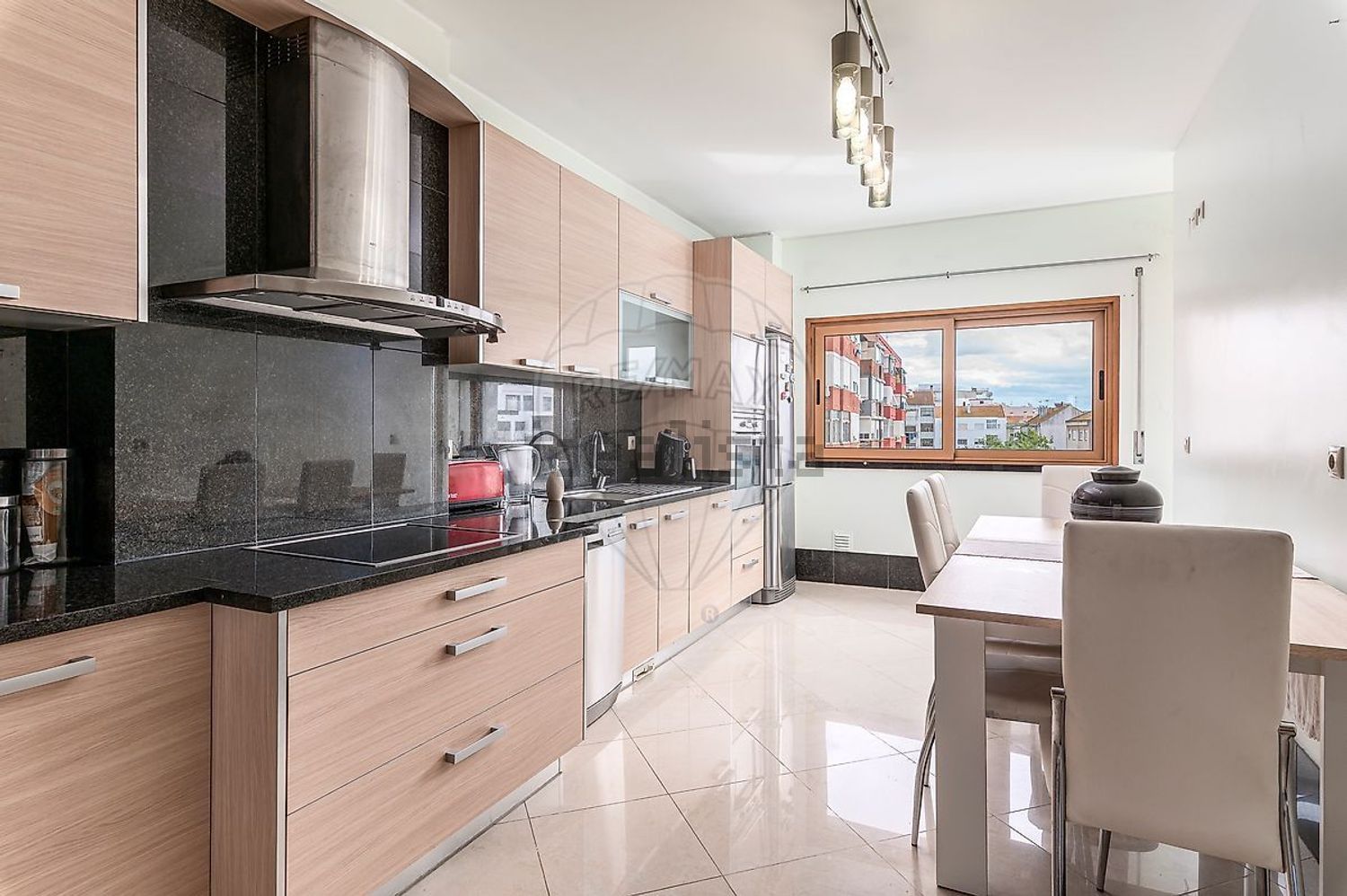 公寓 t3出售在Rua Almirante Reis - 厨房