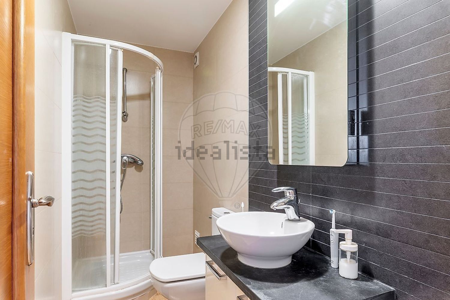 公寓 t3出售在Rua Almirante Reis - 卫生间