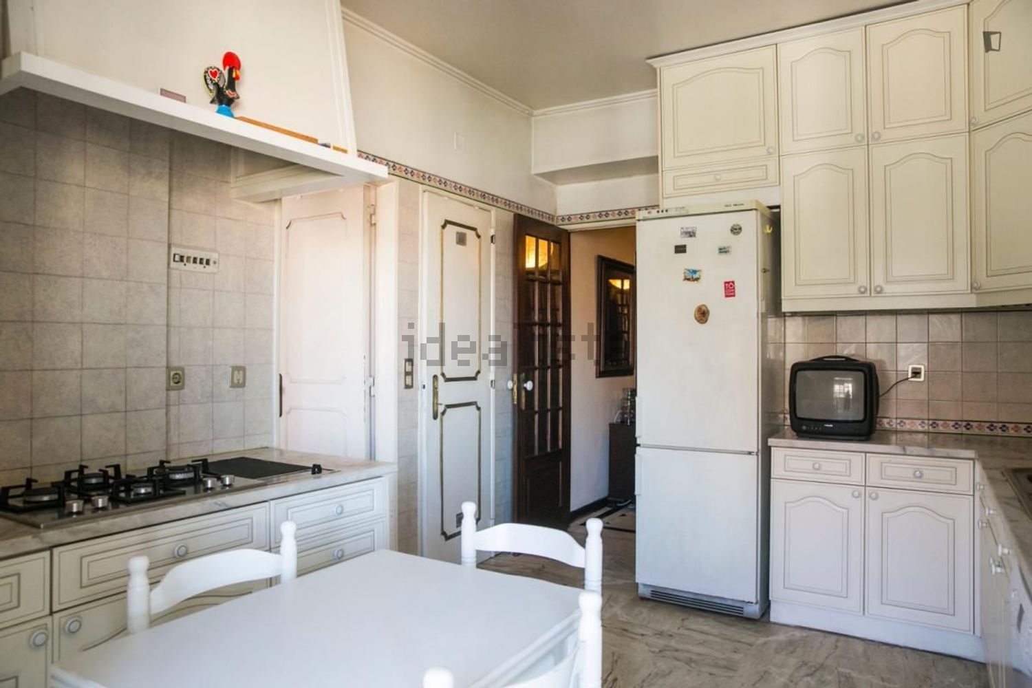 出租房间在Rua Cidade de Cádiz - 厨房