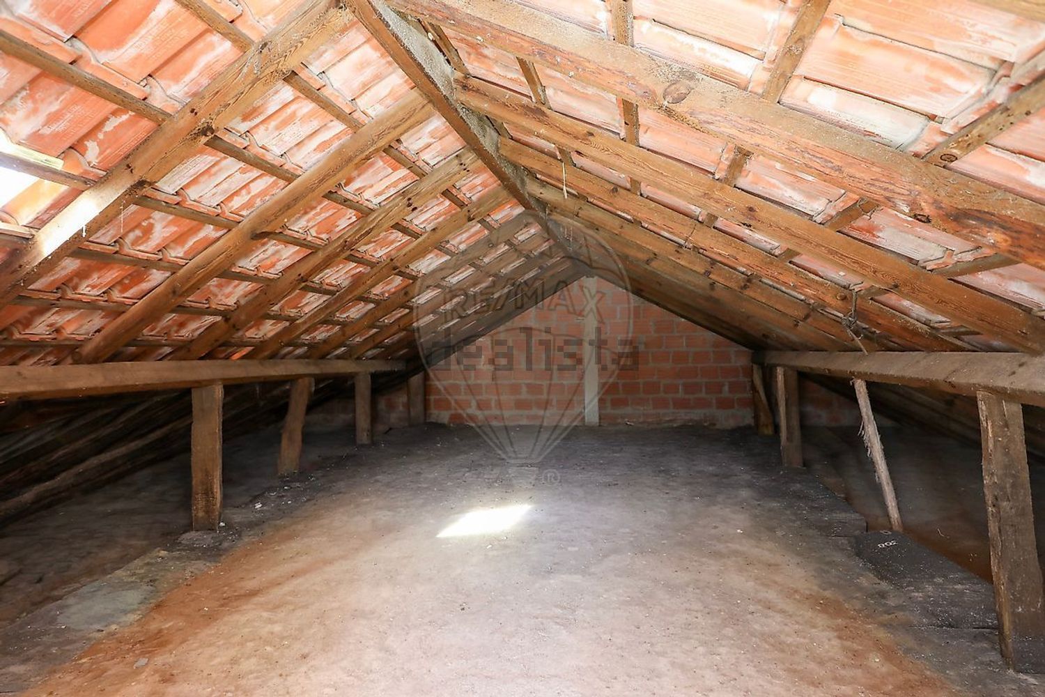 小楼房或独栋别墅出售在Rua Dom José - 照片