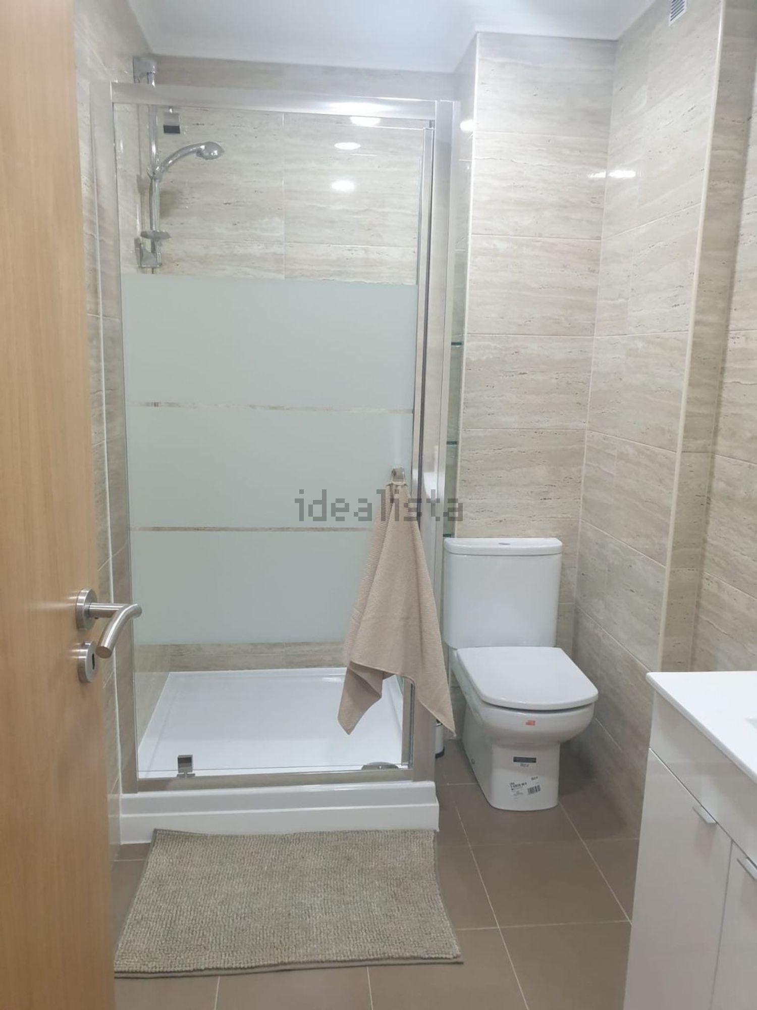 出租房间在Rua Josefa D'Óbidos, 3 - 卫生间