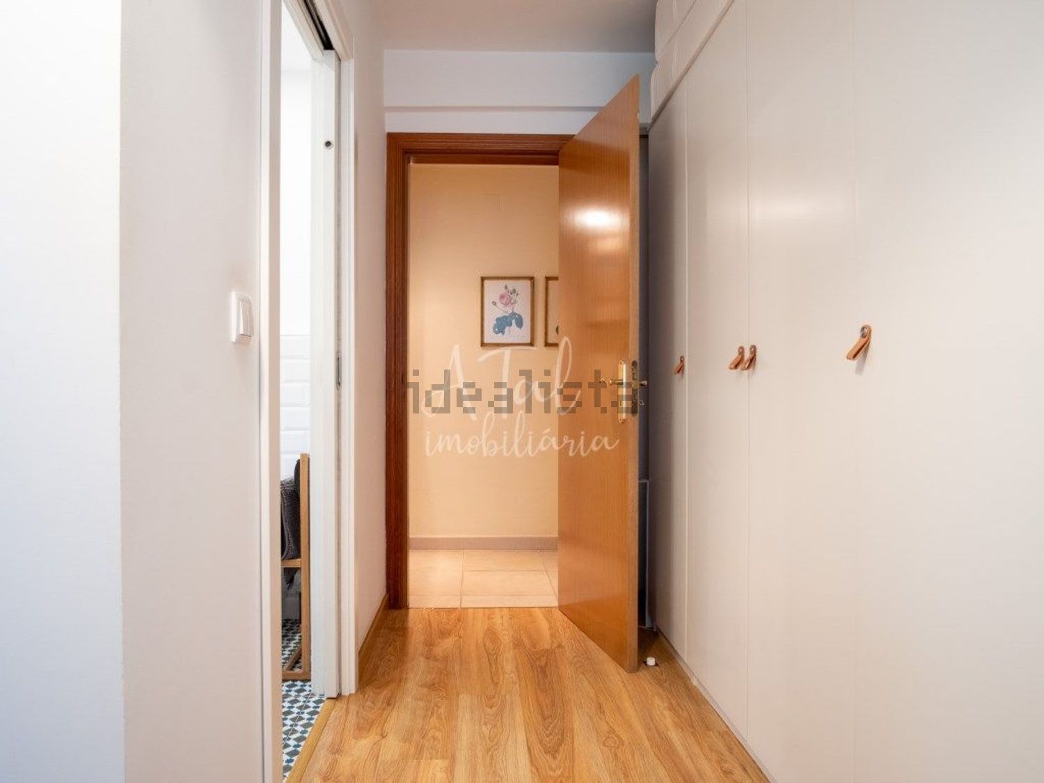 小楼房或独栋别墅出售在Vale de Choupos - Choilo - Galeotas - 过道