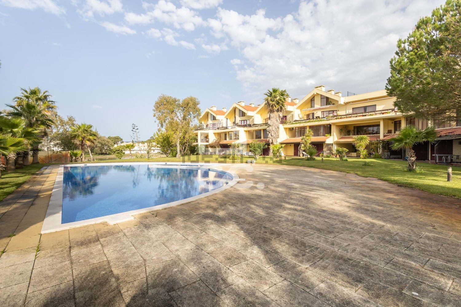 复式公寓出售在Soltróia - 游泳池