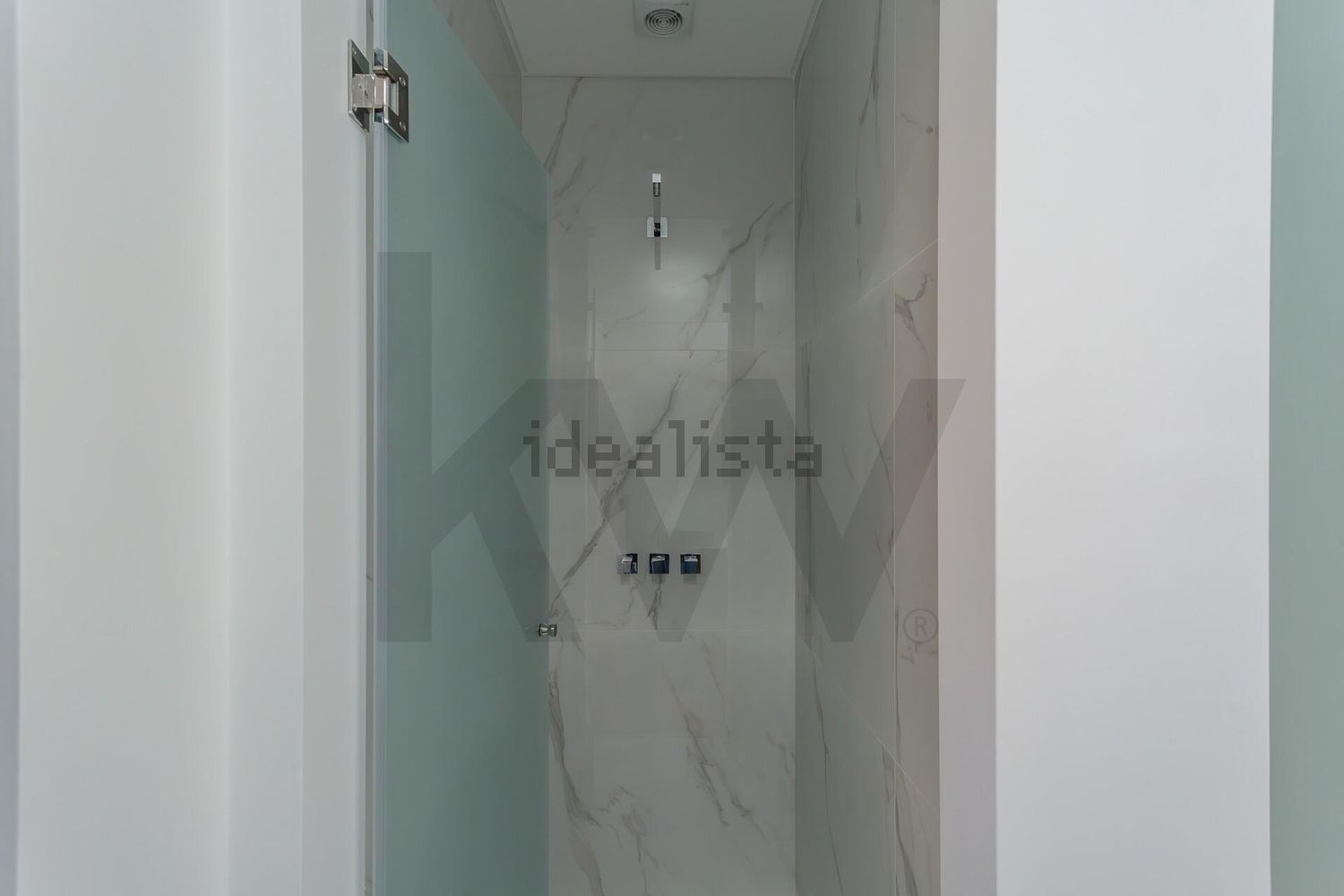 双拼别墅出售在Rua Marechal Craveiro Lopes s/n - 卫生间