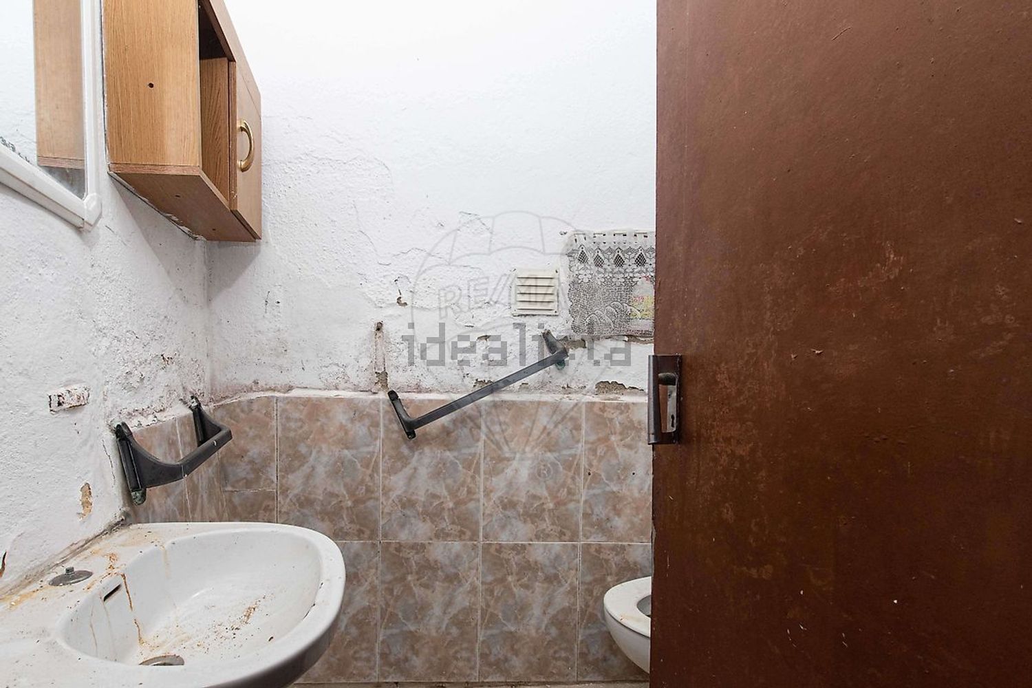 小楼房或独栋别墅出售在Rua dos Manelões - 卫生间