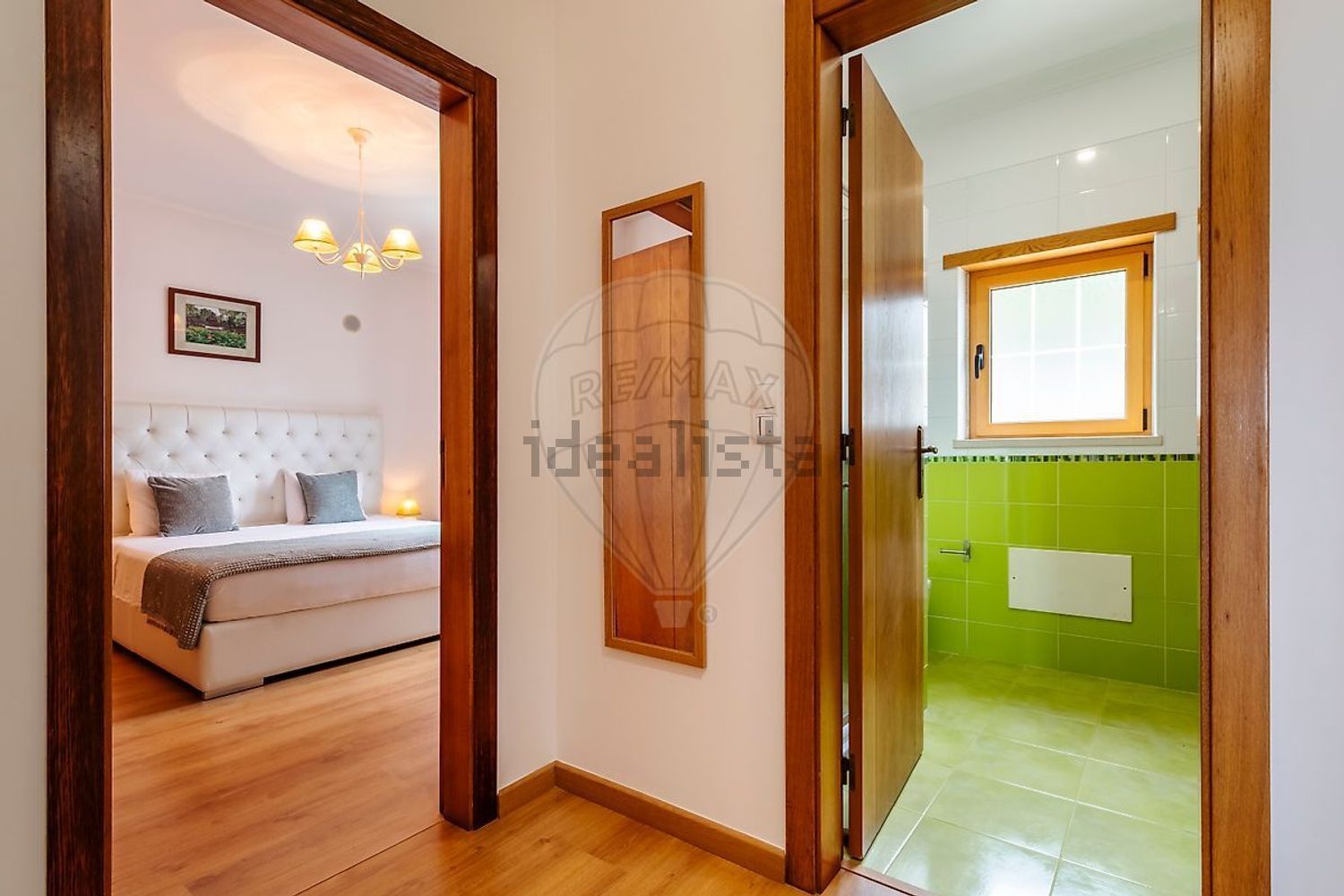 小楼房或独栋别墅出售在Estrada de Paços - 过道