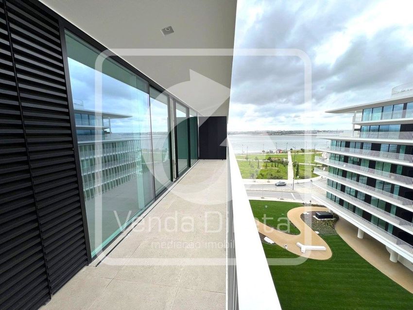 出租公寓 t2在Rua Bombeiros Voluntários do Barreiro, 17