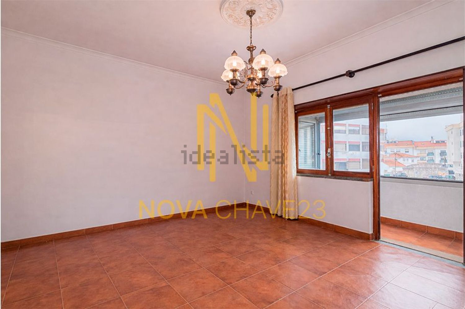 公寓 t2出售在Rua Camilo Castelo Branco - 客厅