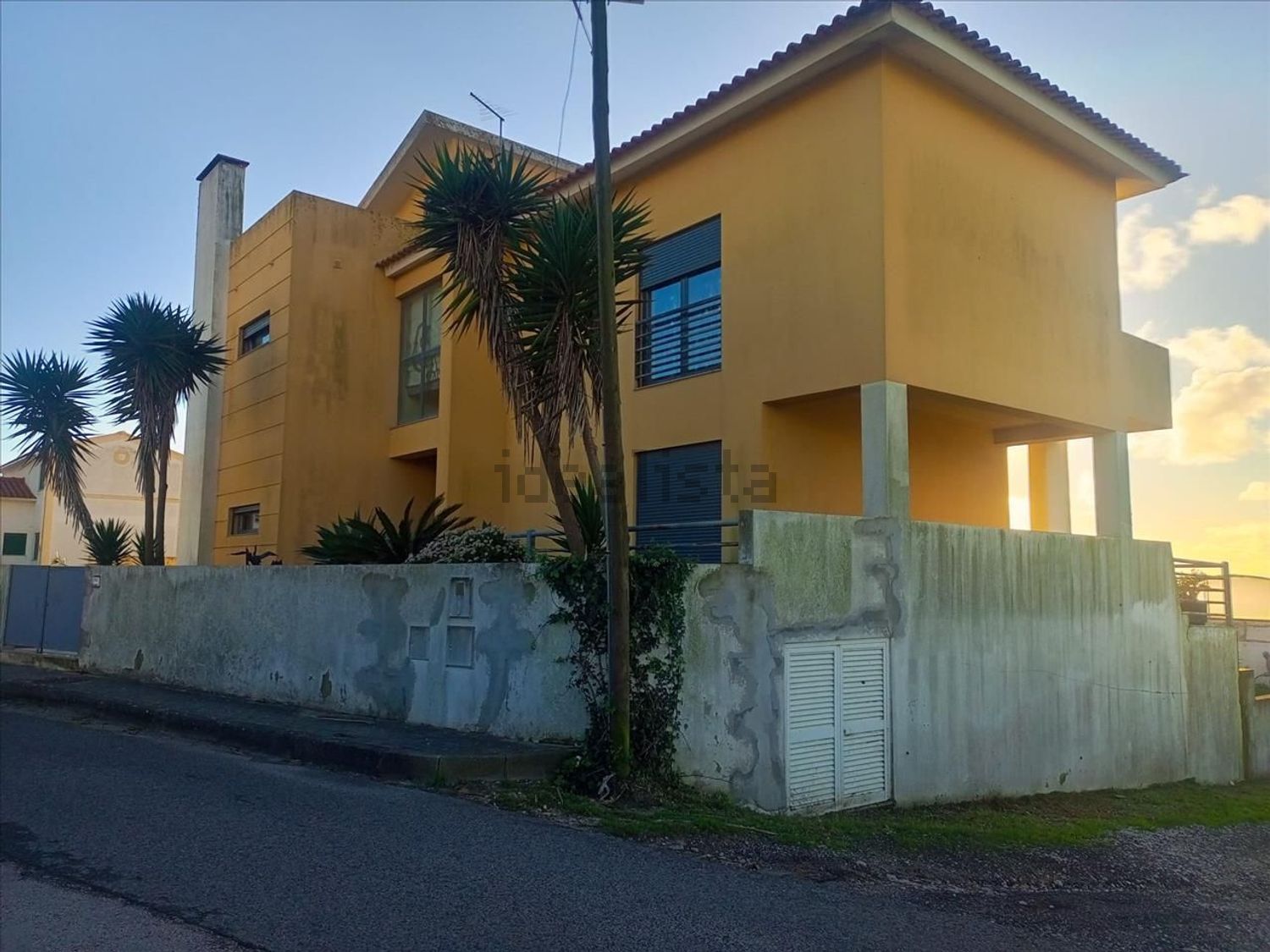 小楼房或独栋别墅出售在Rua Pinhal da Senhora - 外立面