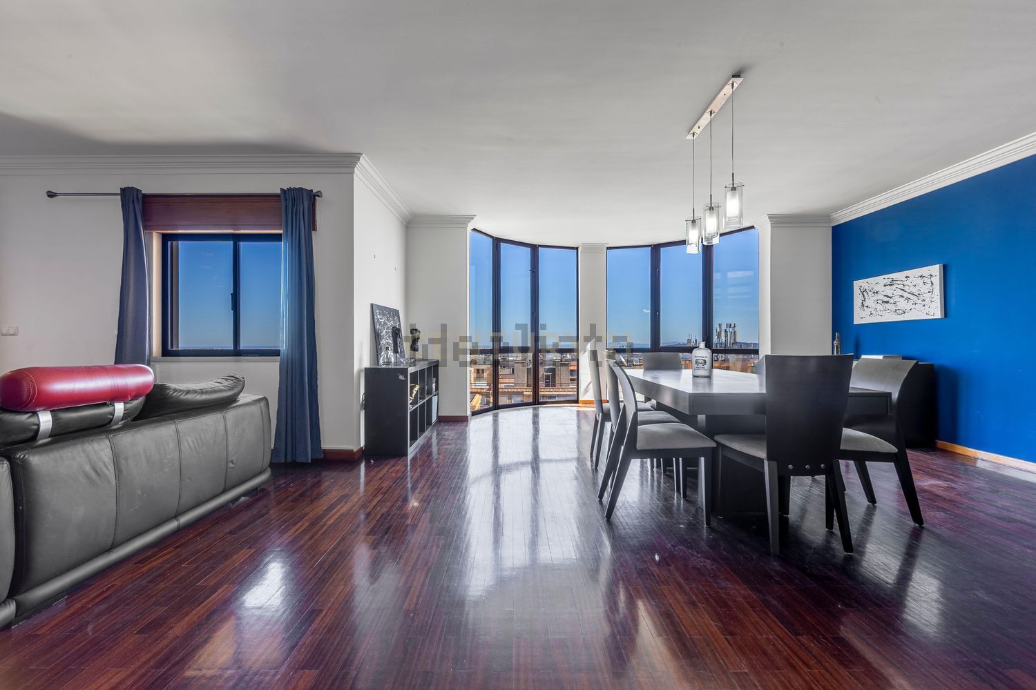 公寓 t4出售在Rua David Mourão-Ferreira s/n - 客厅