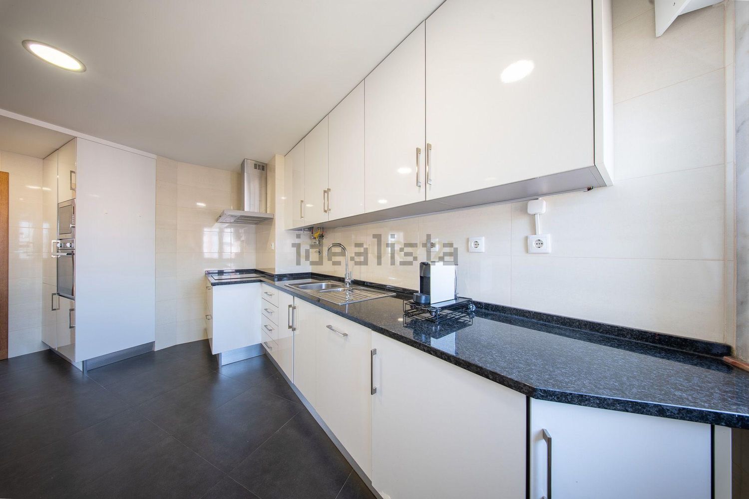 公寓 t3出售在Avenida Ruy Luís Gomes, 12 - 厨房