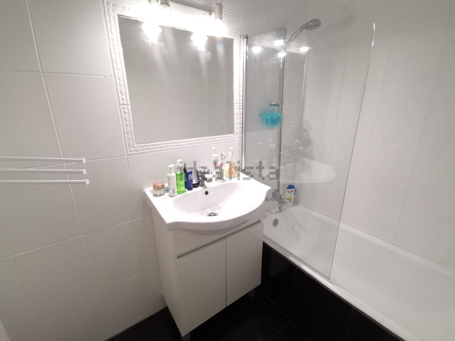 出租房间在Rua Fernando Sylvan, 31 lote - 卫生间