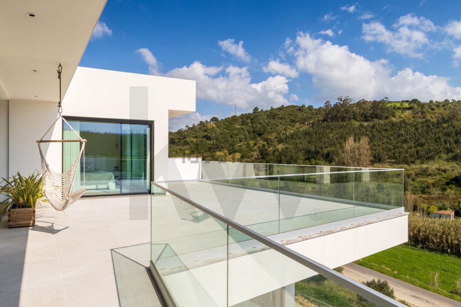 小楼房或独栋别墅出售在Rua das Lombas - 阳台