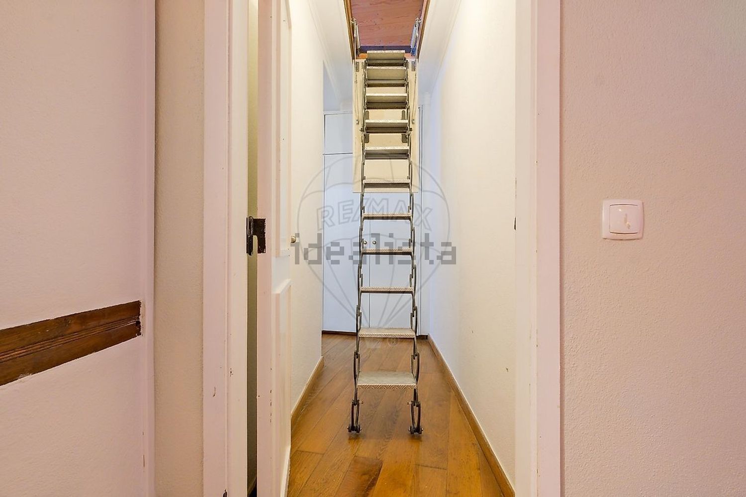 出租小楼房或独栋别墅在Beloura - Penha Longa - 过道