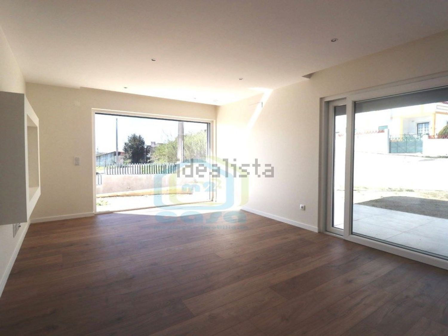 小楼房或独栋别墅出售在Rua das Flores - 客厅