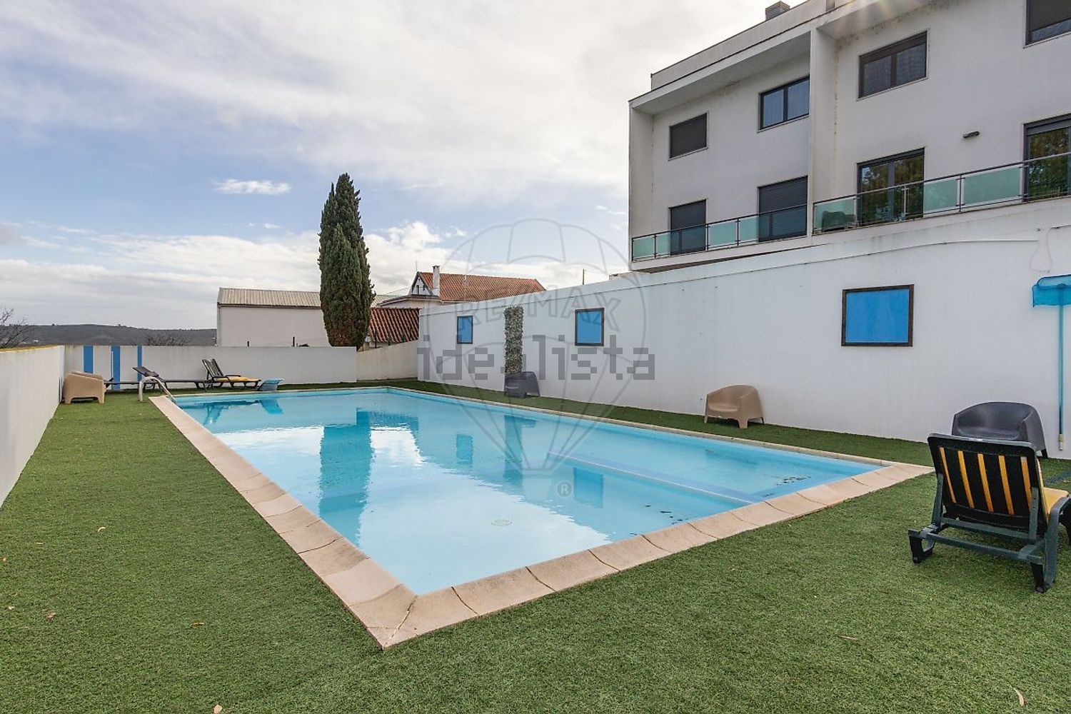 小楼房或独栋别墅出售在Rua Forças Armadas - 游泳池