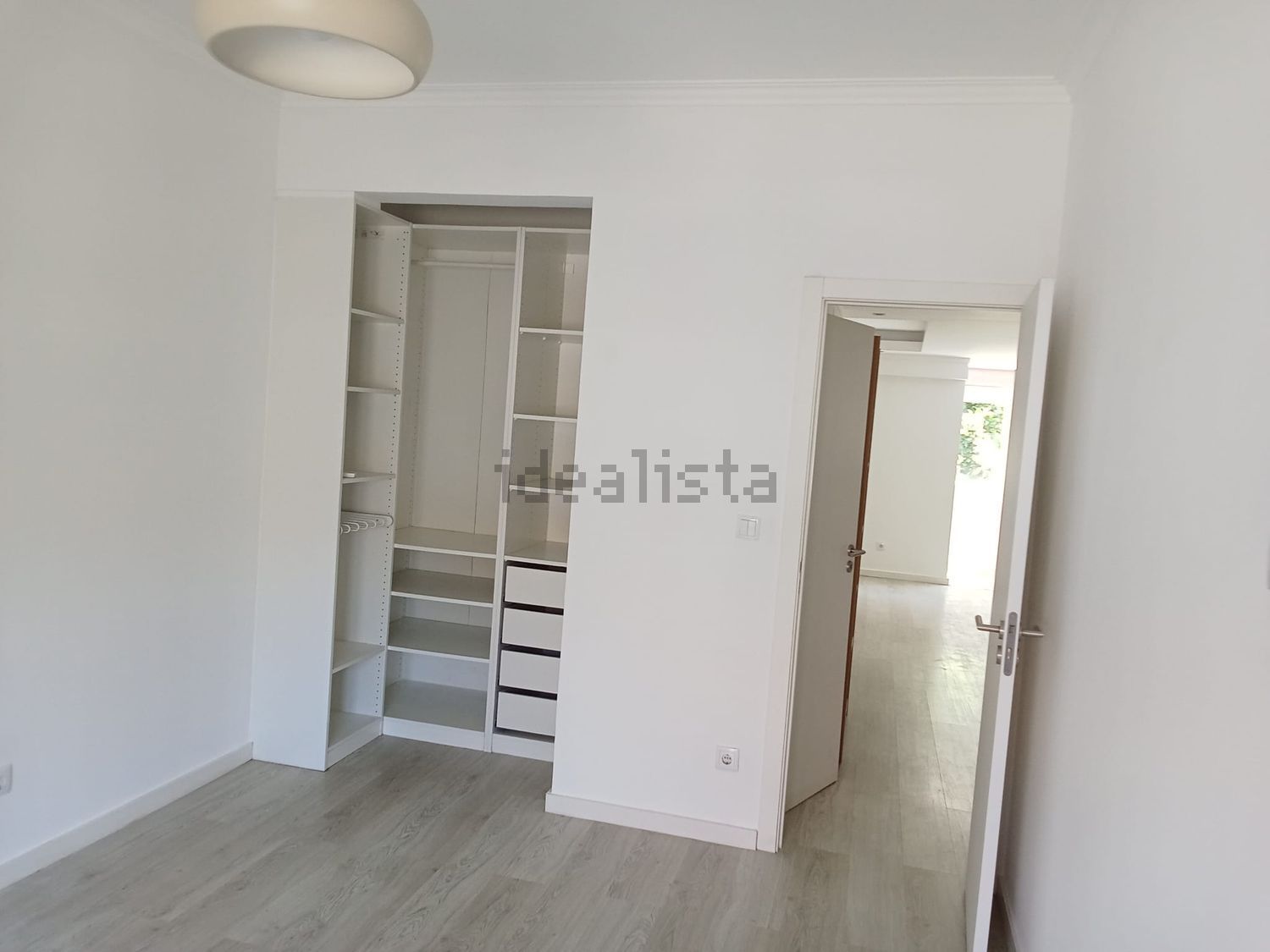 出租公寓 t2在Rua Engenheiro Quartin Graça, 40 - 试衣间