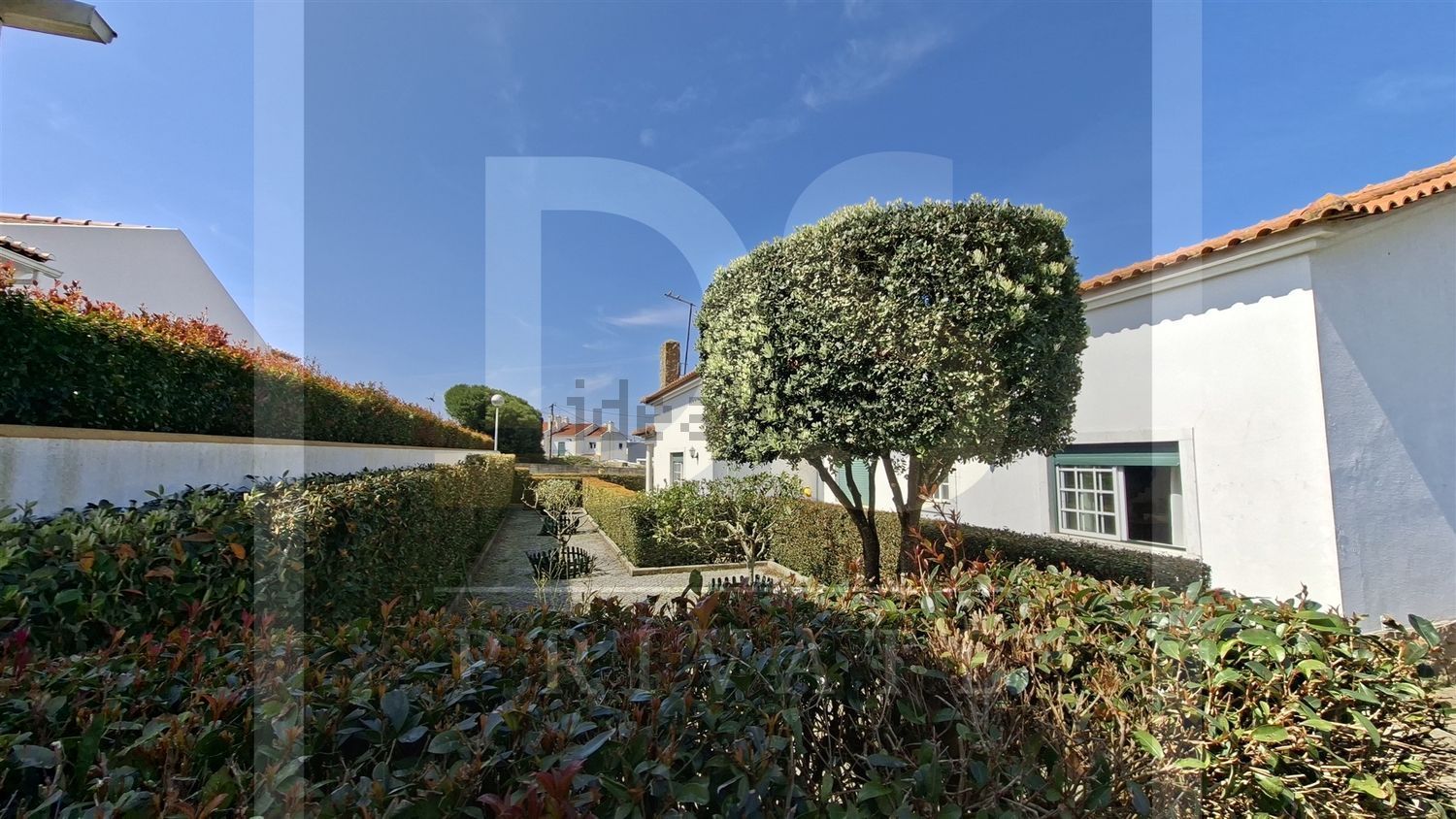 小楼房或独栋别墅出售在Santo Isidoro - 花园