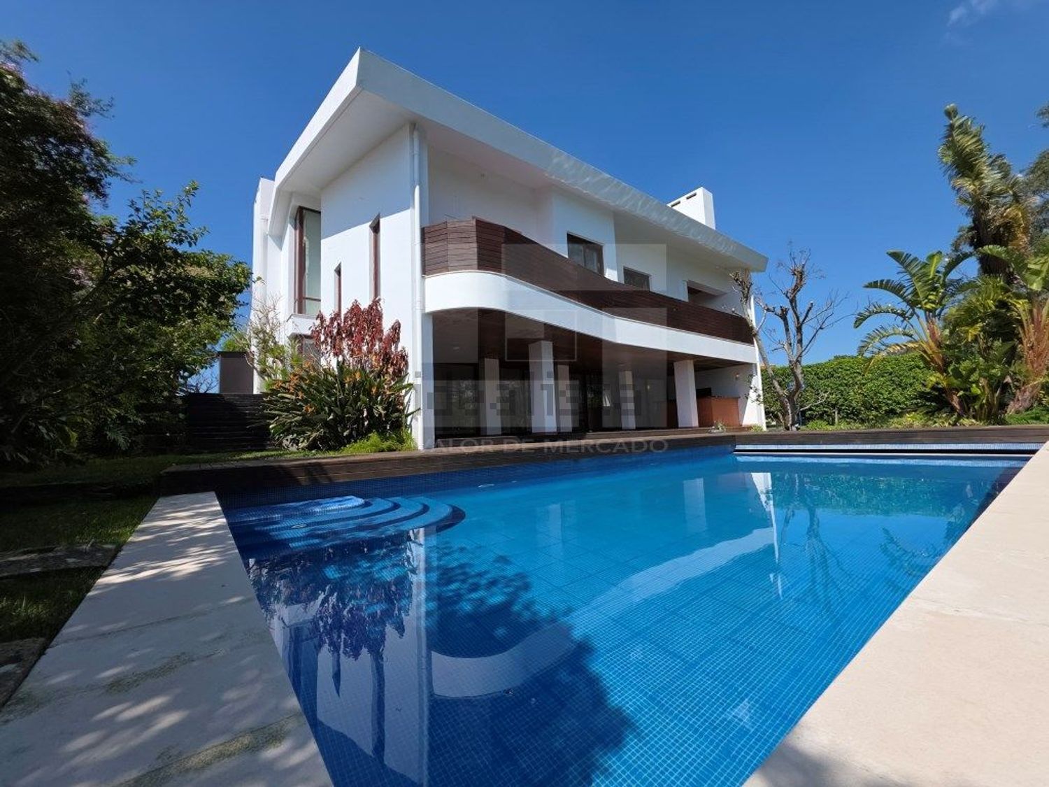 出租小楼房或独栋别墅在Rua Mato da Mina, 22 - 外立面