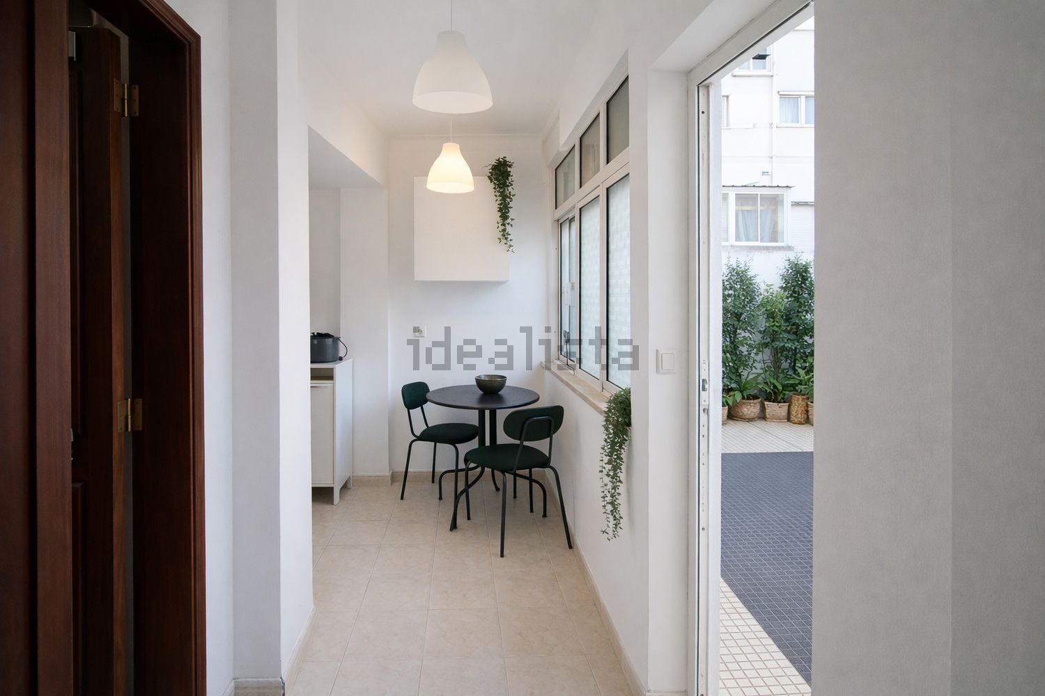 出租t0（单人公寓）在Largo Monsenhor Dalgado - 客厅