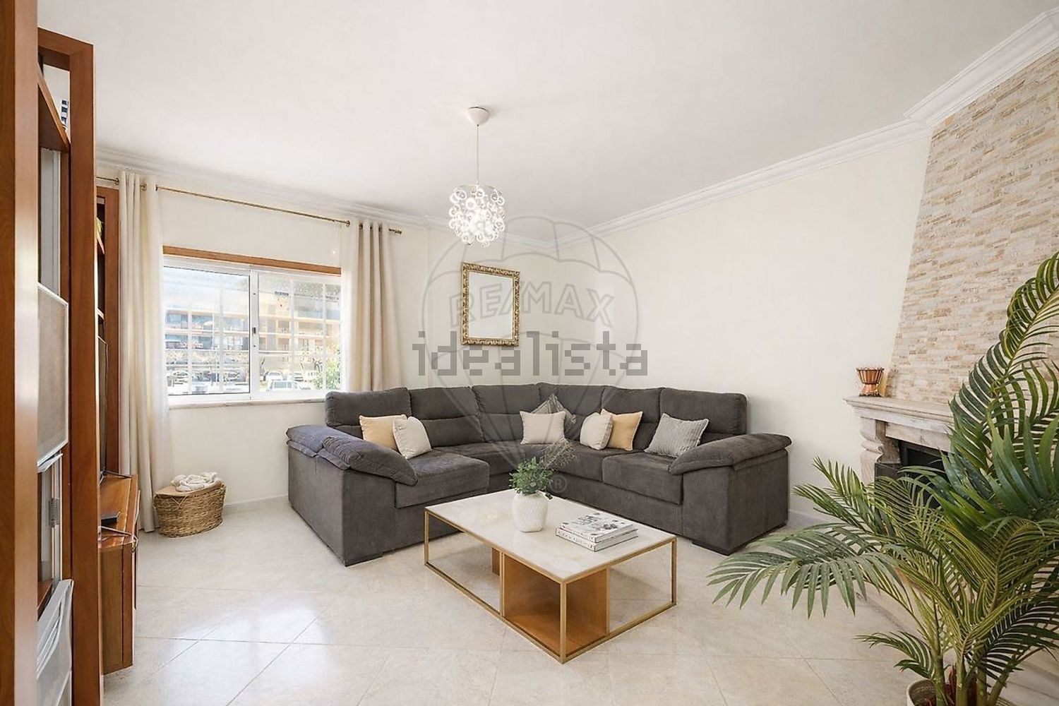 公寓 t2出售在Rua Gago Coutinho e Sacadura Cabral - 客厅