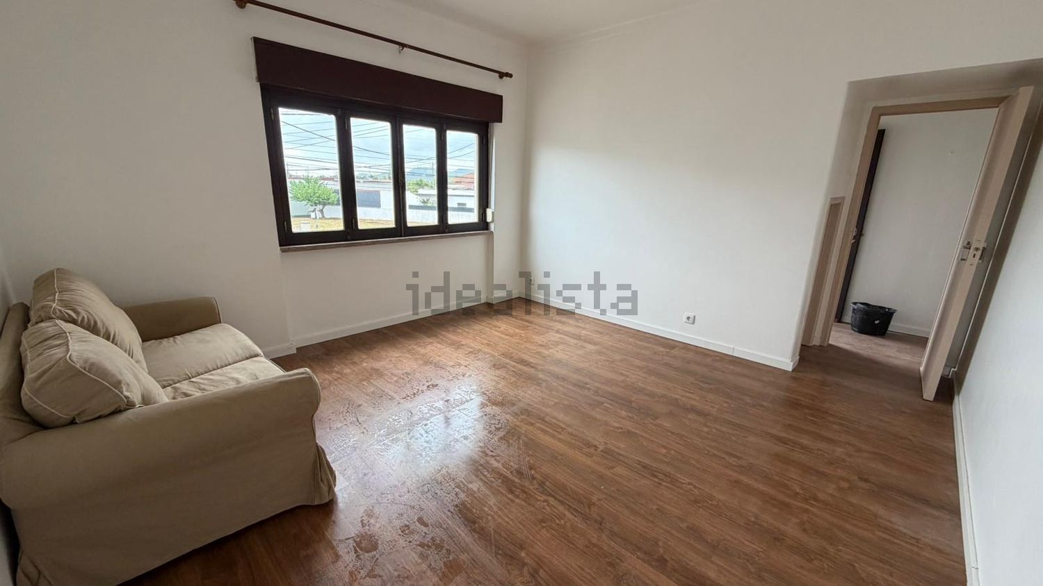 出租公寓 t1在Estrada N3, 40 - 客厅