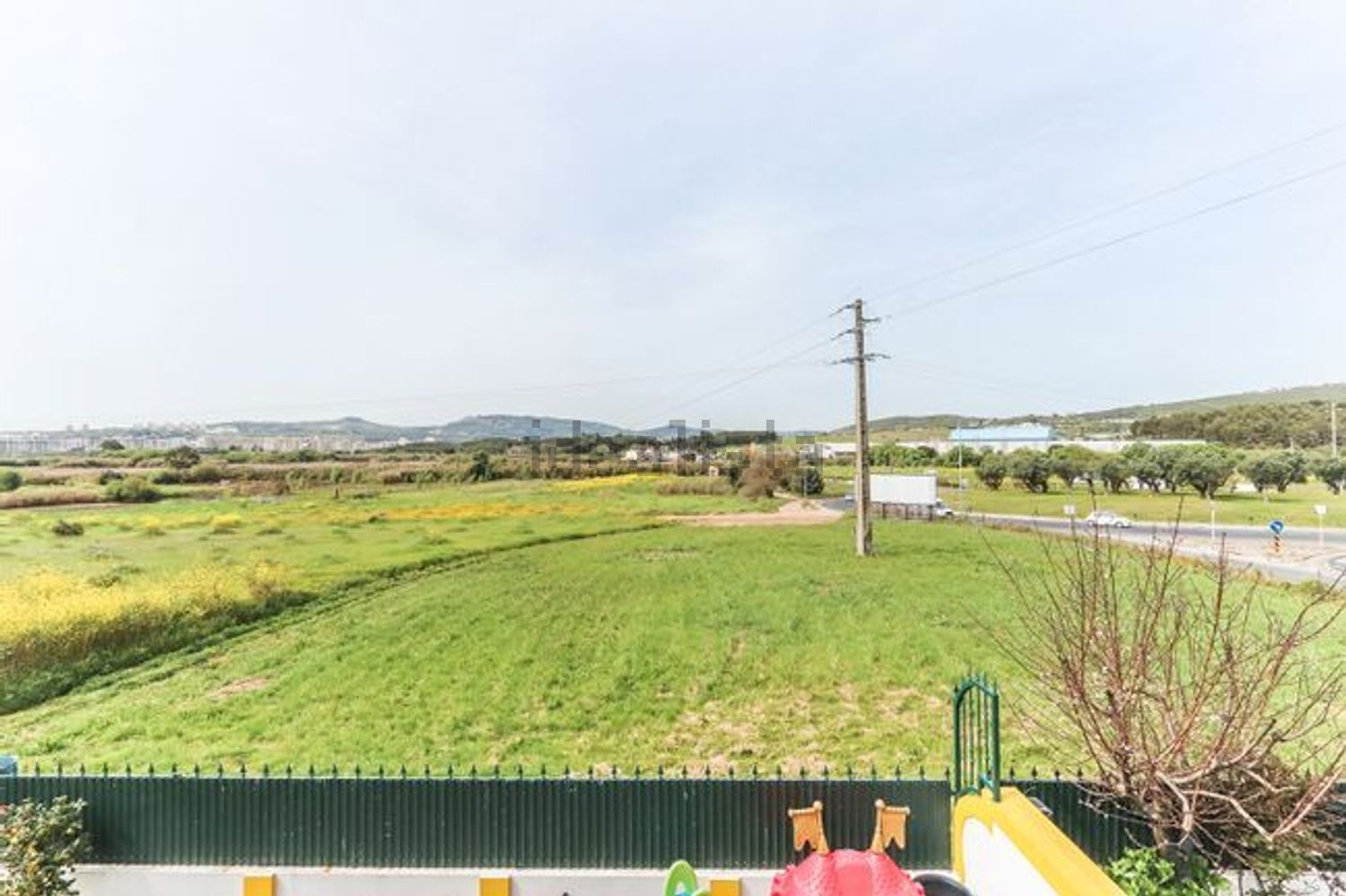 小楼房或独栋别墅出售在Praceta Santo António - 花园