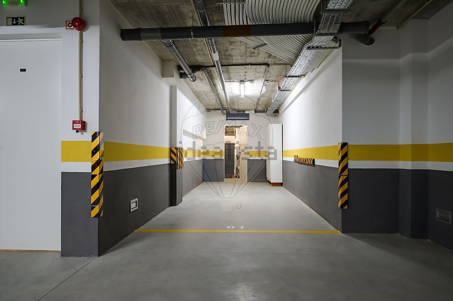 公寓 t2出售在Rua 25 de Abril - 停车位