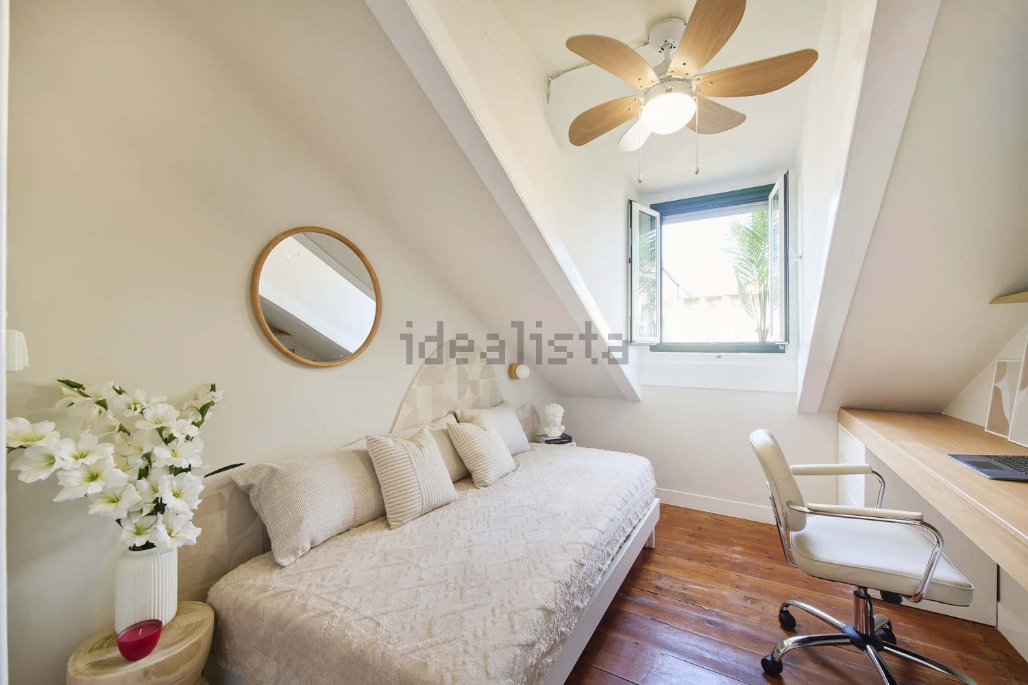 出租房间在Largo Vitorino Damásio, 2 - 客厅