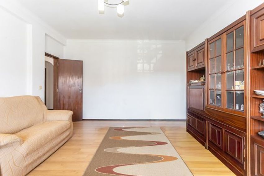 小楼房或独栋别墅出售在Rua Padre Cruz