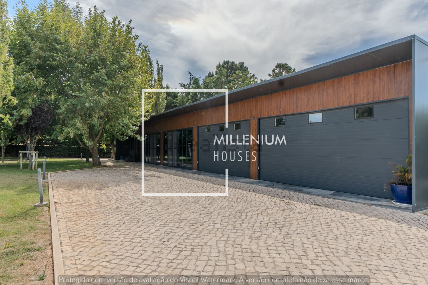 小楼房或独栋别墅出售在Rua do Moinho, 2 - 外立面