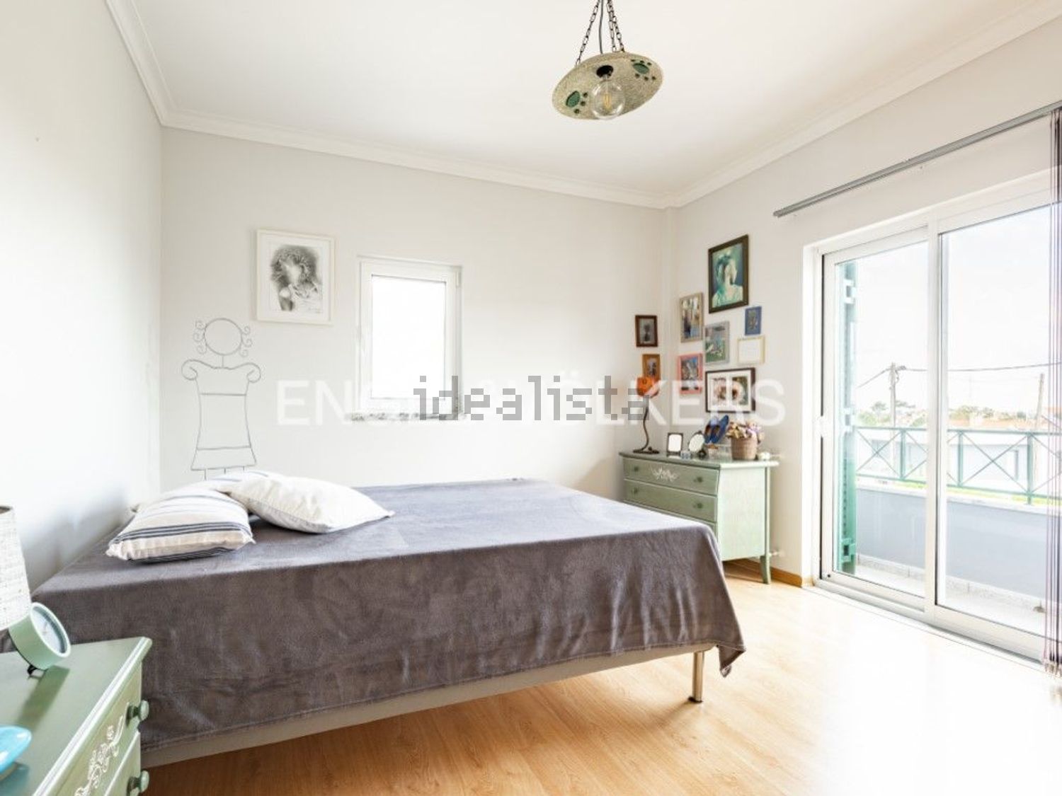 小楼房或独栋别墅出售在Caparica e Trafaria - 卧室