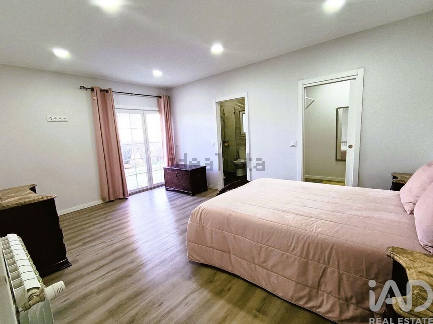 小楼房或独栋别墅出售在Castanheira do Ribatejo e Cachoeiras - 卧室