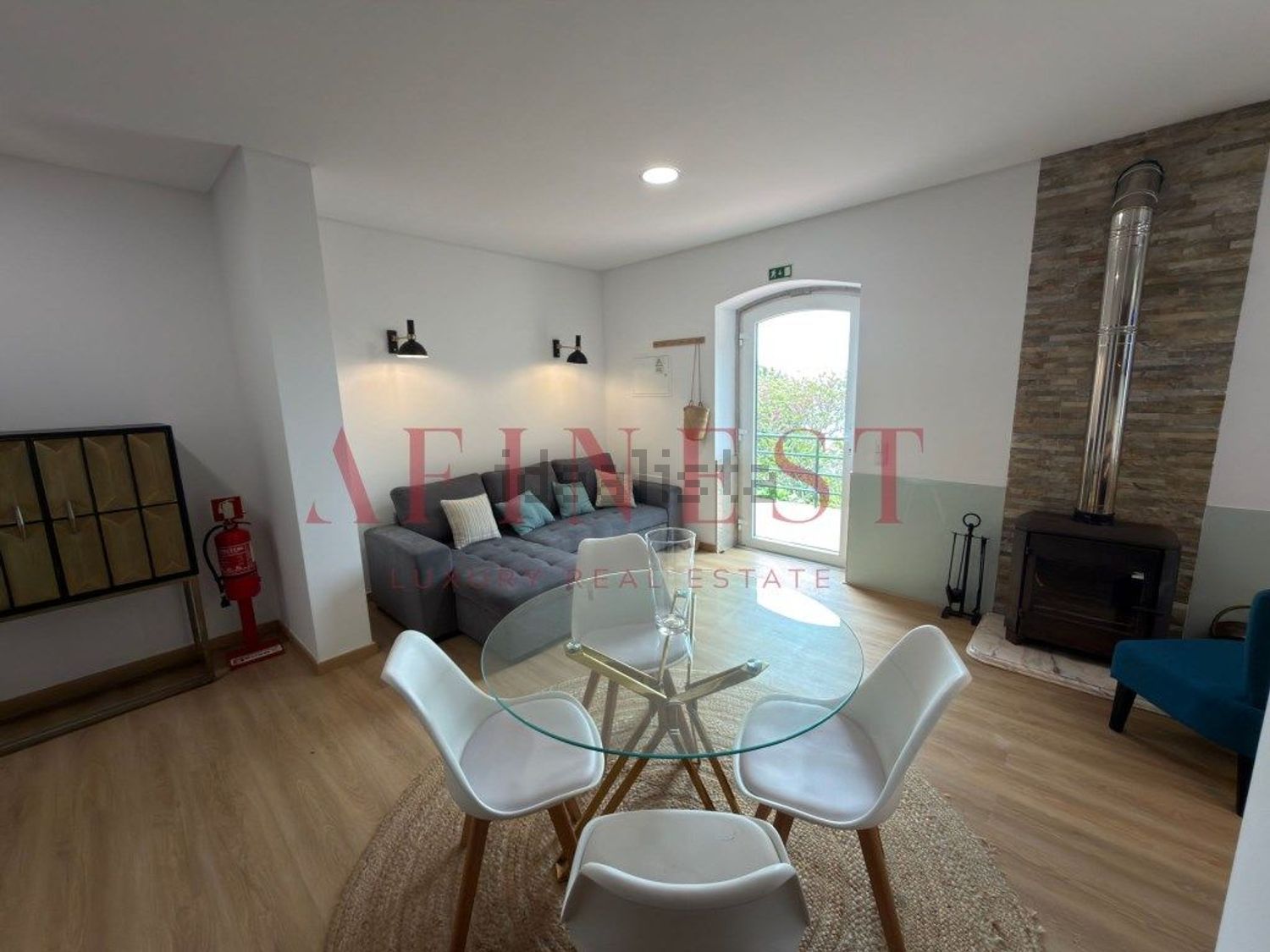 出租小楼房或独栋别墅在Rua Alto do Tanque Novo - 客厅