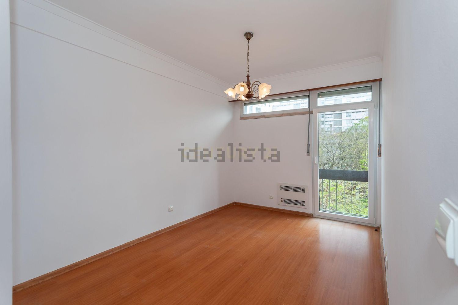 公寓 t3出售在Rua Capitão Tenente Oliveira e Carmo, 143 - 居住